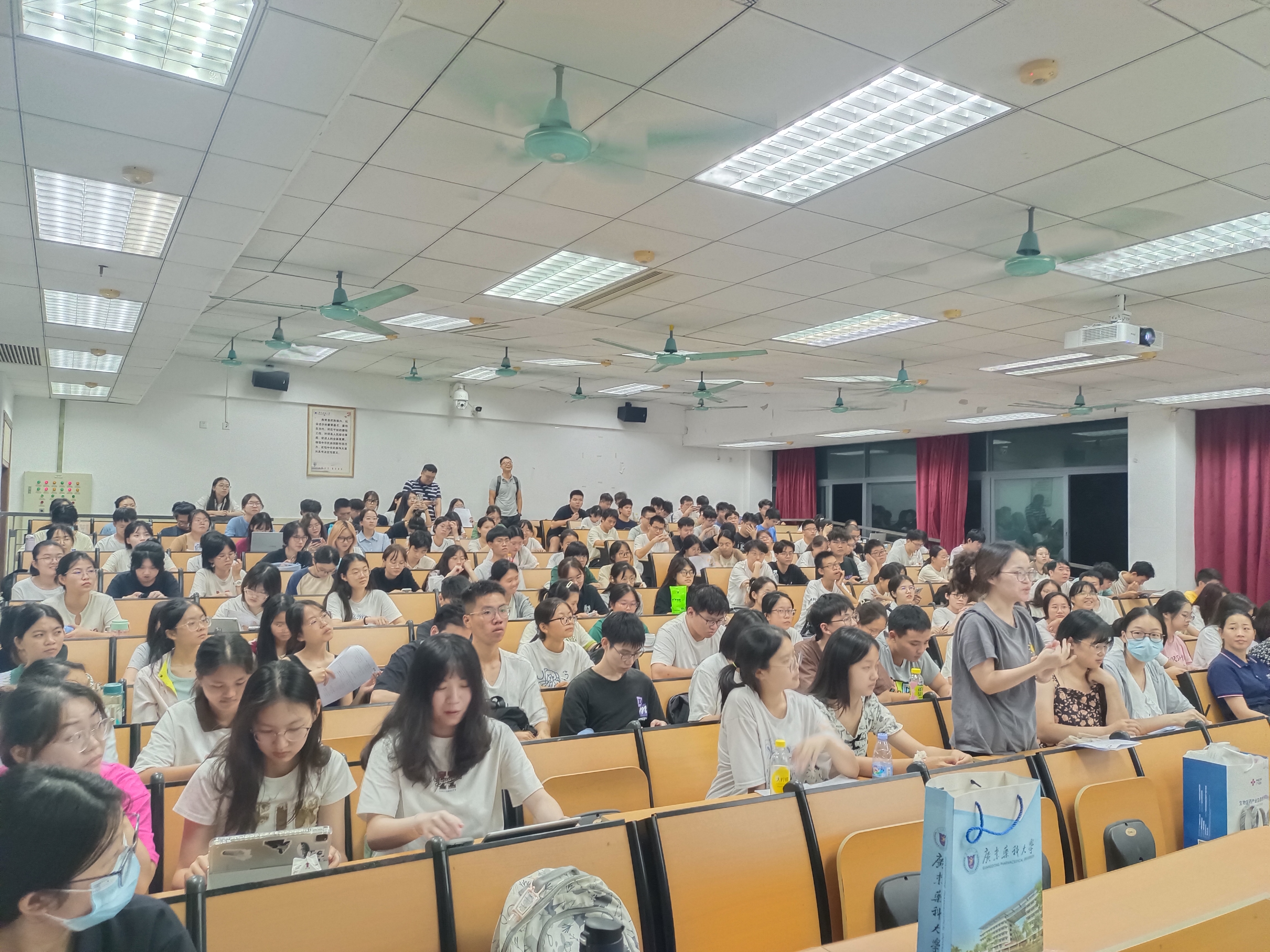 廣東醫(yī)谷2024屆校園宣講招聘會(huì)，廣東藥科大學(xué)站如期而至！